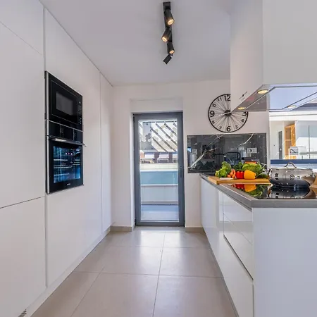 Vakantiehuis Incanto By Interhome Pjescana Uvala